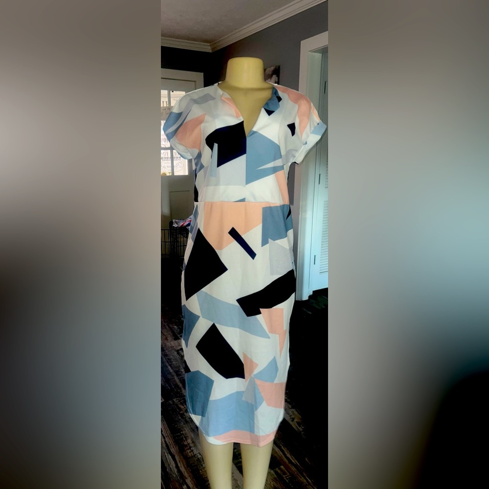 Geometric Design Short Sleeve Dress